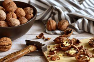 nuts, walnuts, food-3844990.jpg
