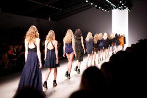 catwalk, models, women-1840941.jpg