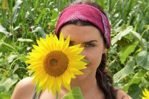 sunflower, girl, face-2699771.jpg